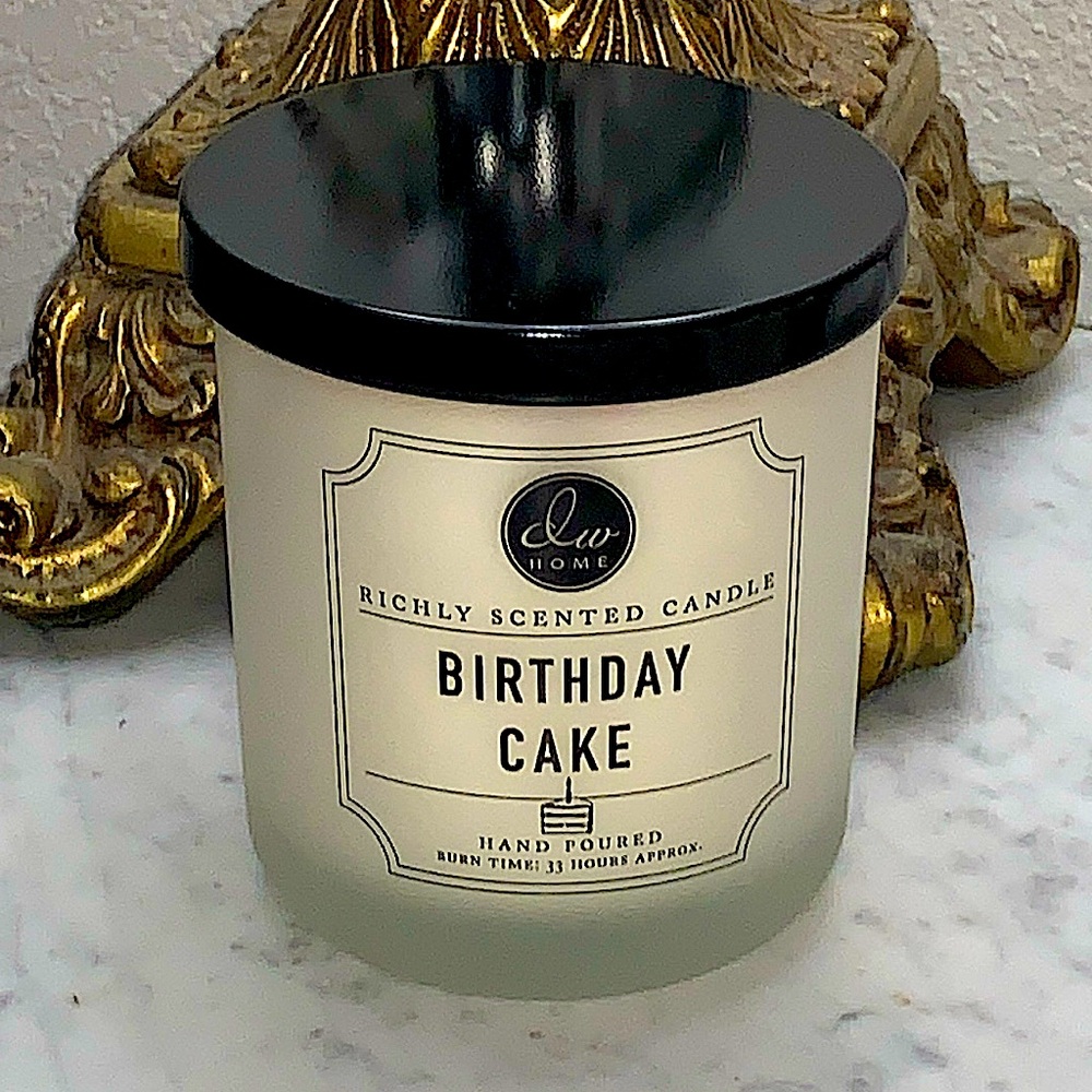 DW HOME CANDLE BIRTHDAY CAKE 1 WICK SOY WAX 9.7oz NEW